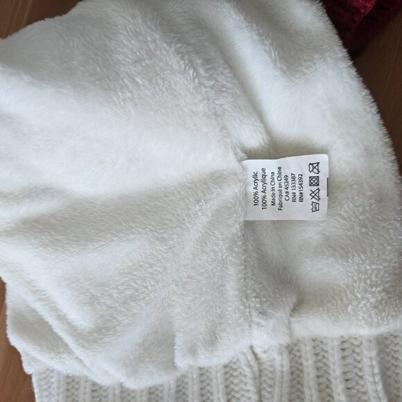 Bundle Baby Hat and mittens- 4pcs - Picture 8 of 8